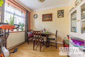 dining- click for photo gallery